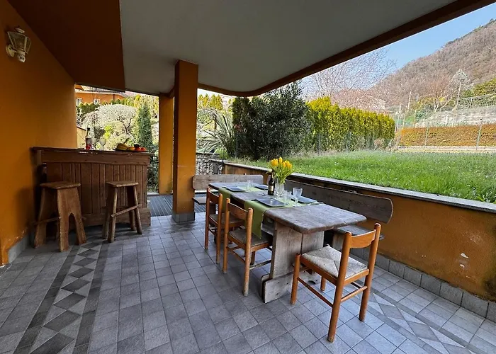 Beautiful With Garden Апартаменты Комо