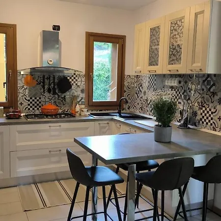 Beautiful With Garden Apartment Como