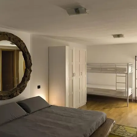 Apartment Beautiful With Garden Como