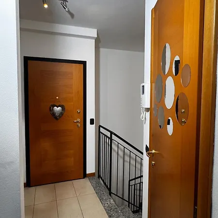 Beautiful With Garden Apartment Como